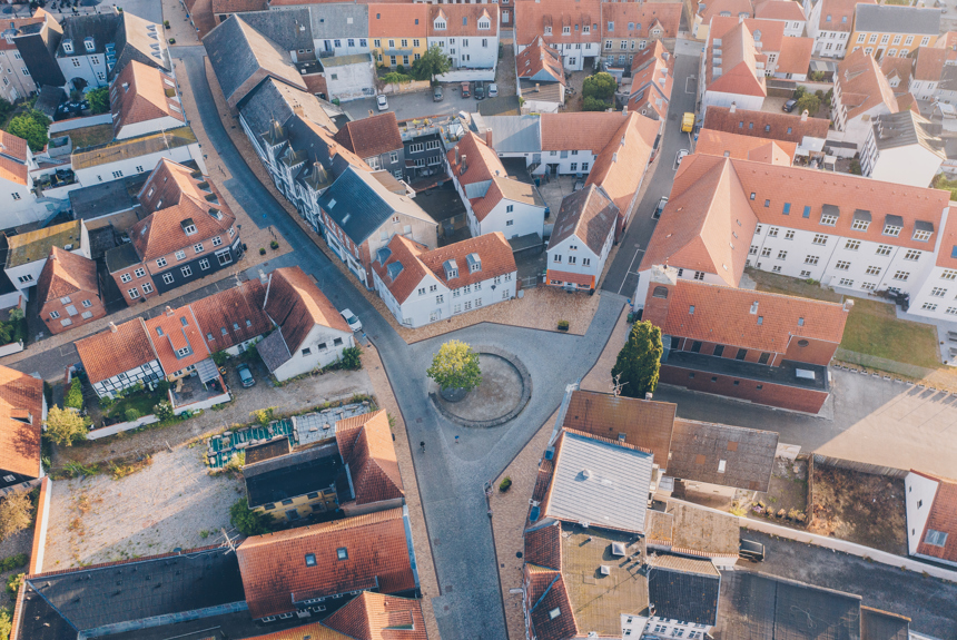 Søndertorv og Søndergade (2021). Dronefoto: Astrid Maria Rasmussen